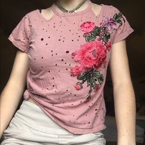 Light pink t shirt